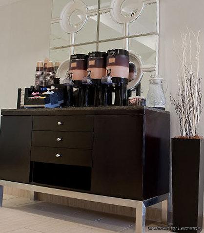 Hotel Springhill By Marriott East Galleria 3*