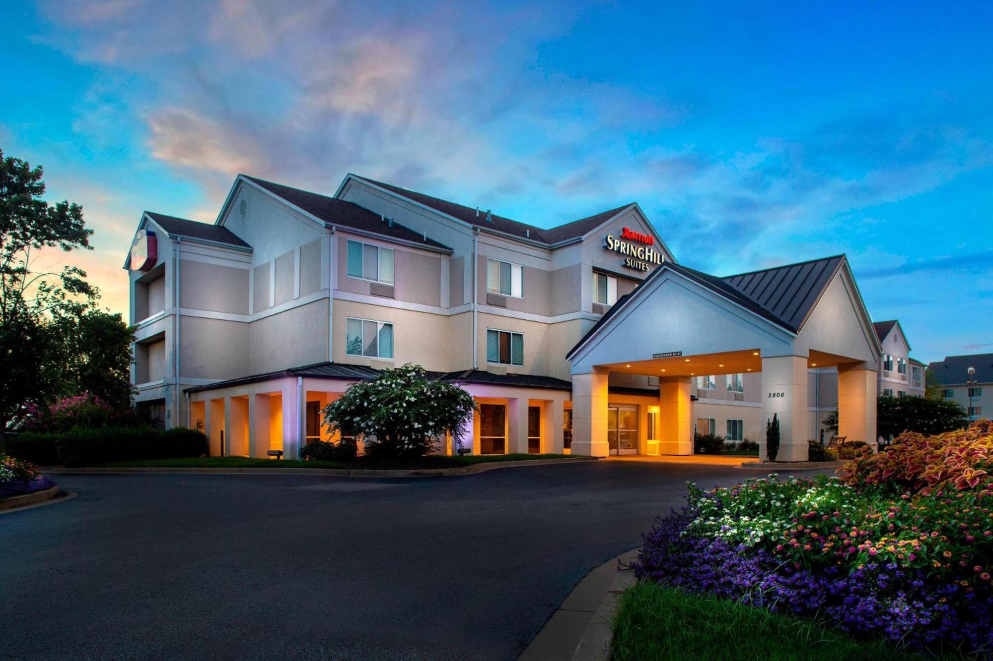 Springhill By Marriott East Galleria Hotel 3*
