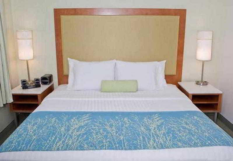 Springhill By Marriott East Galleria Hotel