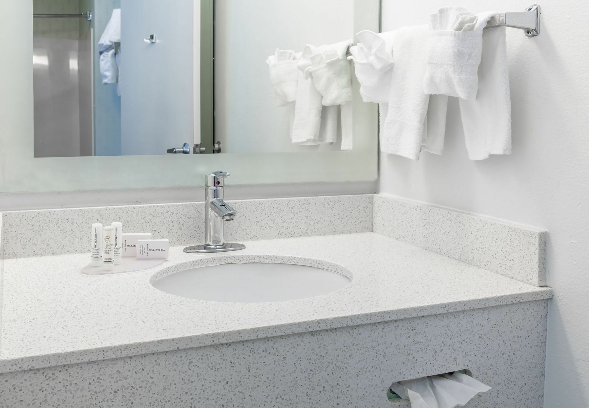 Hotel Springhill By Marriott East Galleria 3*