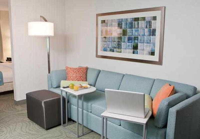 Hotel Springhill By Marriott East Galleria 3*